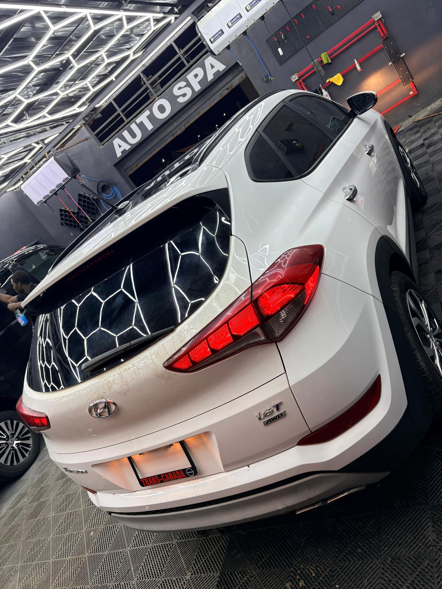 Hyundai Tucson 2018 – Essence Automatique 4x4, Intérieur Cuir, Double Toit Panoramique, Full Options