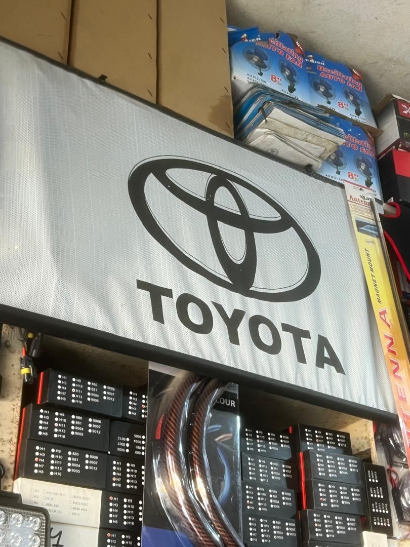 are-soleil rétractable automatique pour Toyota – Protection thermique haute performance