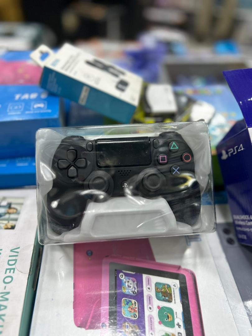 Manette PS4 DualShock 4 Sony – Jet Black, Sans Fil, Officielle