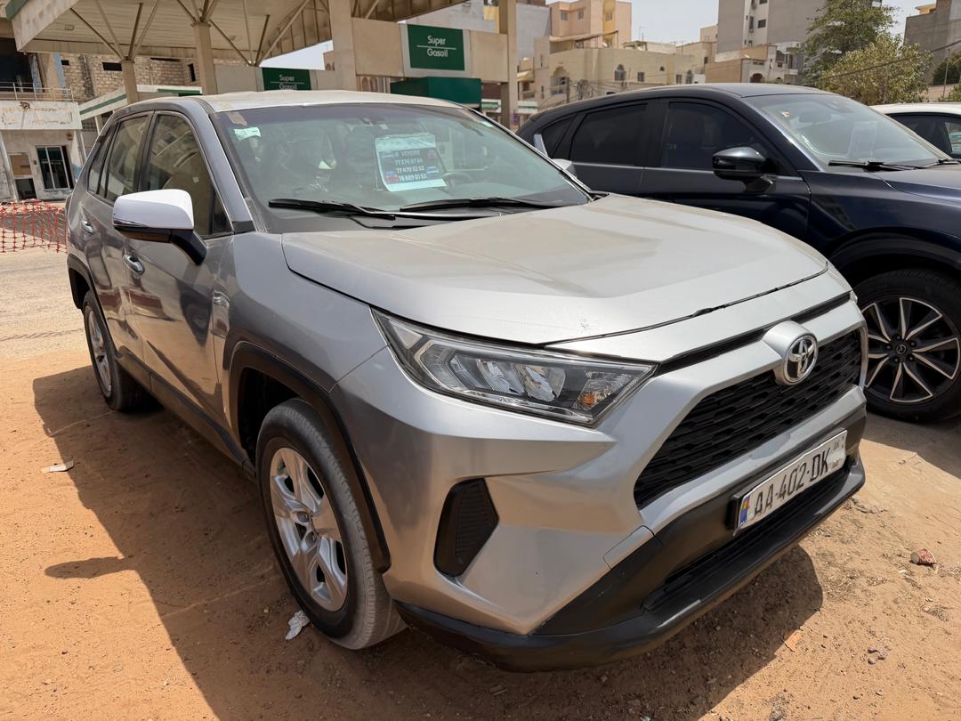 Toyota RAV4 2021 By CFAO – Essence Automatique, 65 000 km, Déjà Immatriculé