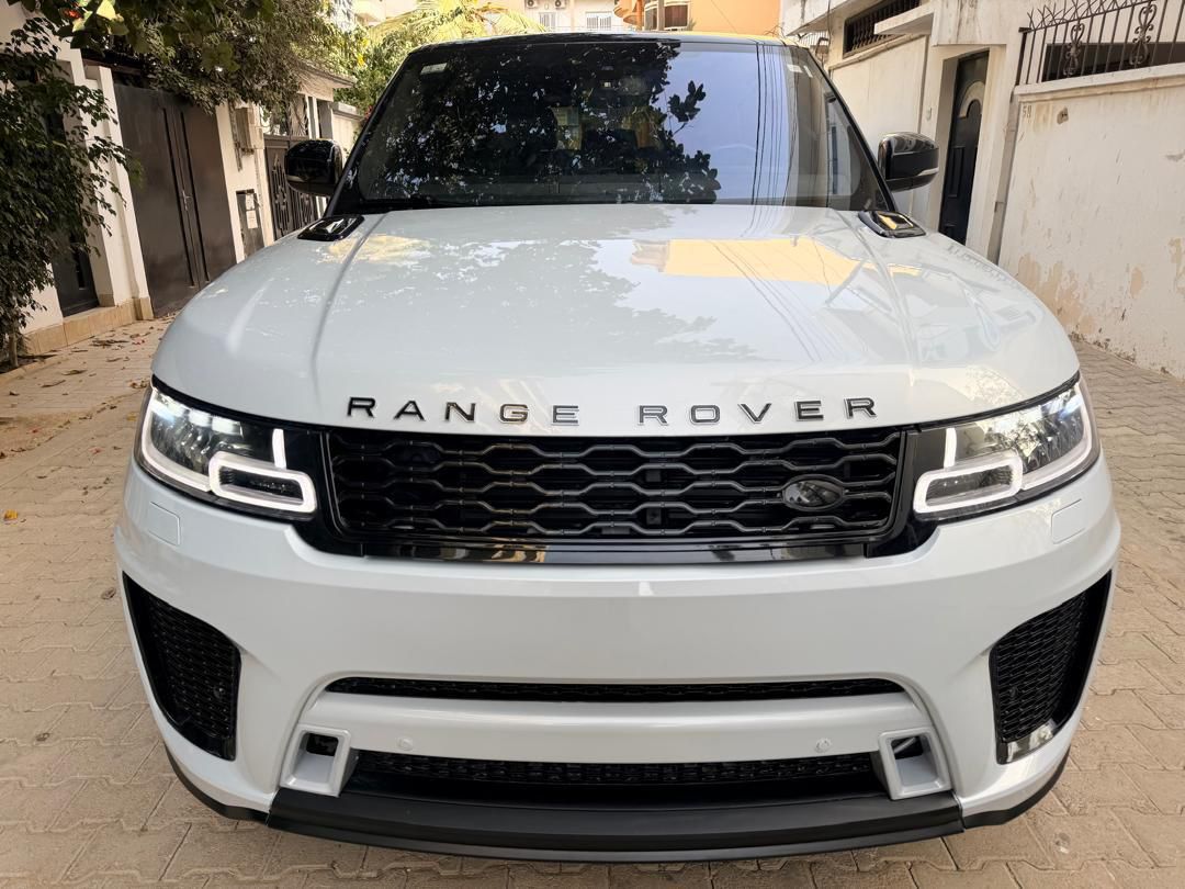 Range Rover Sport 2017 Body Kit 2023 – Diesel Automatique 6 Cylindres, Full Options, Mutation Récente