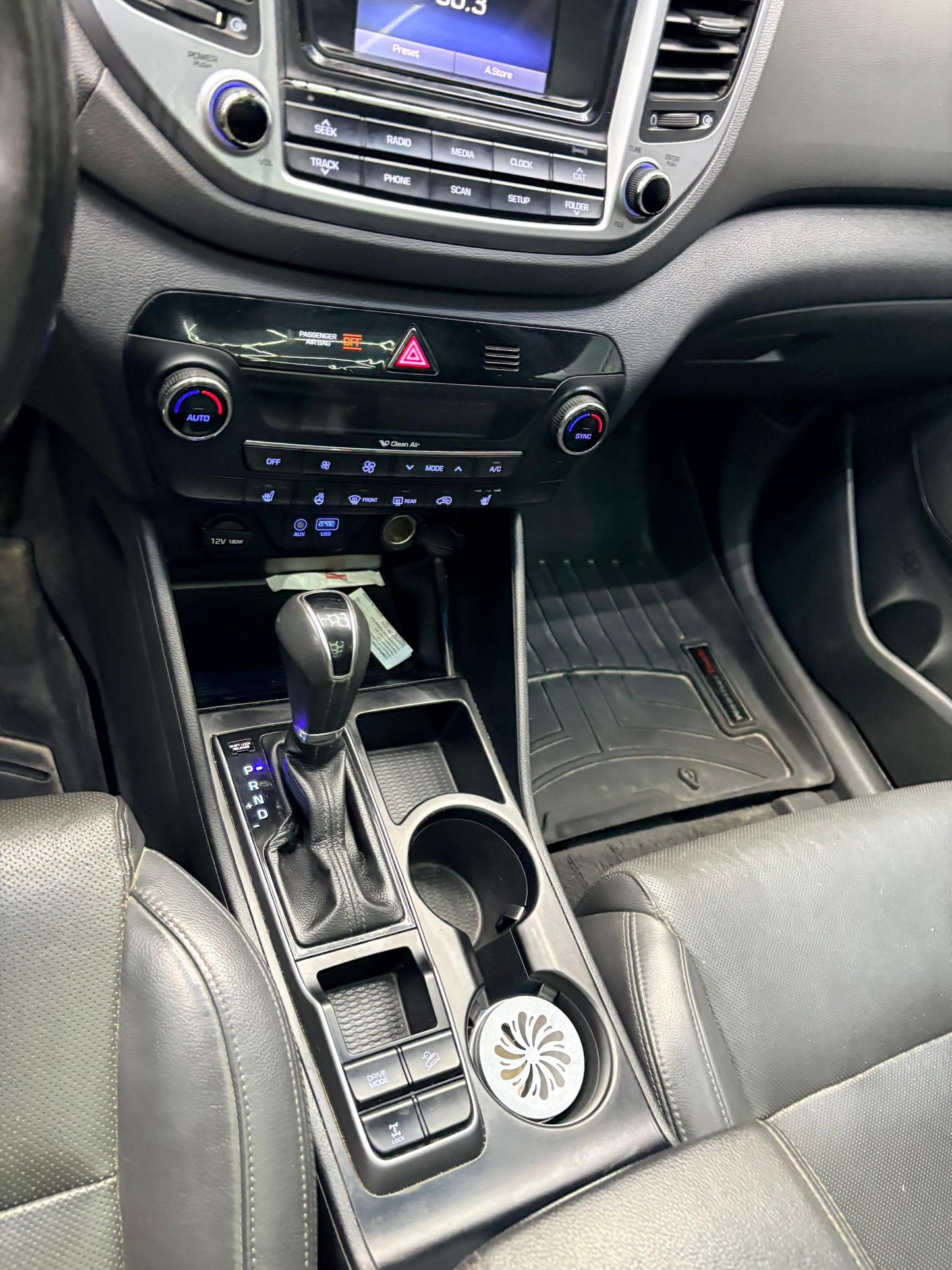 Hyundai Tucson 2018 – Essence Automatique 4x4, Intérieur Cuir, Double Toit Panoramique, Full Options