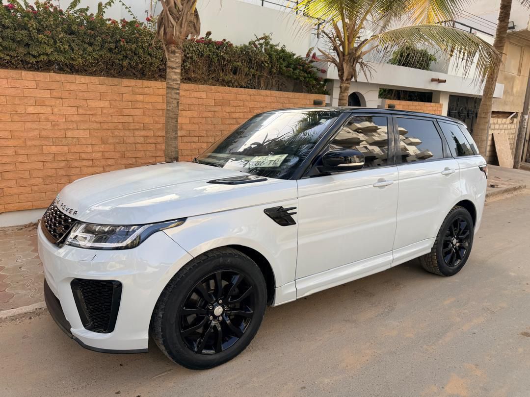 Range Rover Sport 2017 Body Kit 2023 – Diesel Automatique 6 Cylindres, Full Options, Mutation Récente