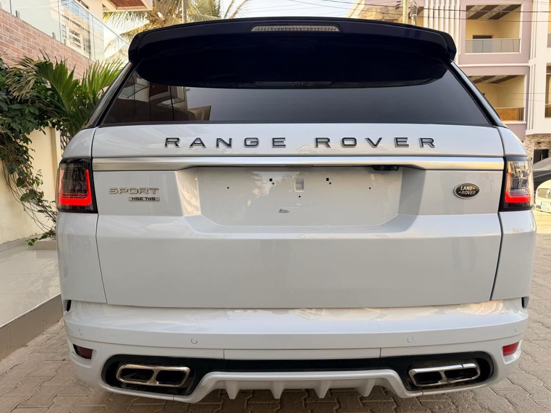 Range Rover Sport 2017 Body Kit 2023 – Diesel Automatique 6 Cylindres, Full Options, Mutation Récente