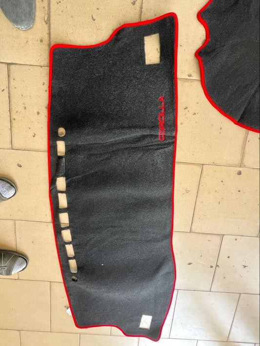 Tapis de protection de tableau de bord pour Toyota Corolla (Anti-UV & Anti-reflets)