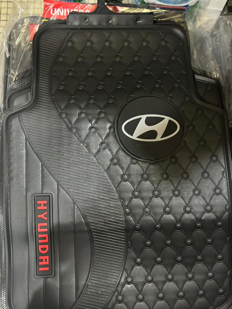 Tapis de Sol Premium pour Hyundai - Design Épuré et Anti-dérapant