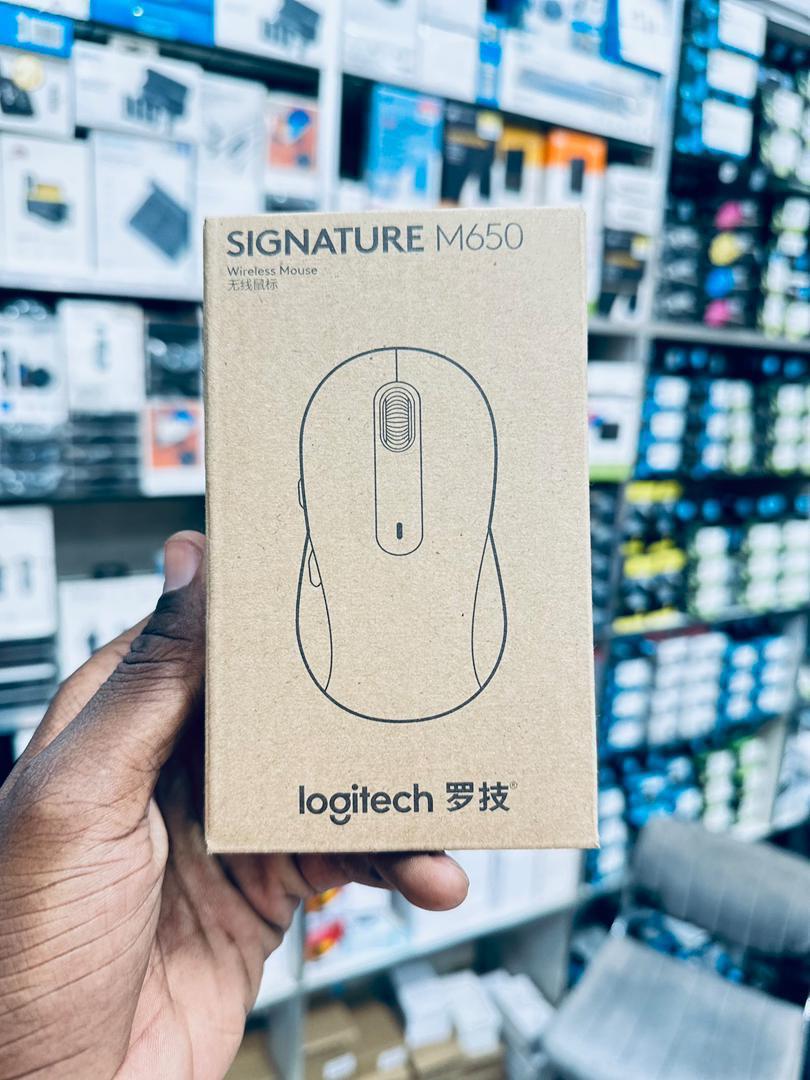 Souris Sans Fil Logitech Signature M650 - Premium Wireless Mouse