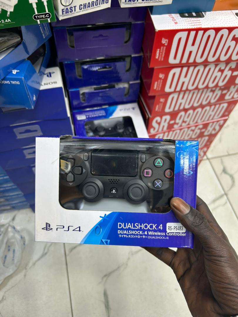 Manette PS4 DualShock 4 Sony – Jet Black, Sans Fil, Officielle