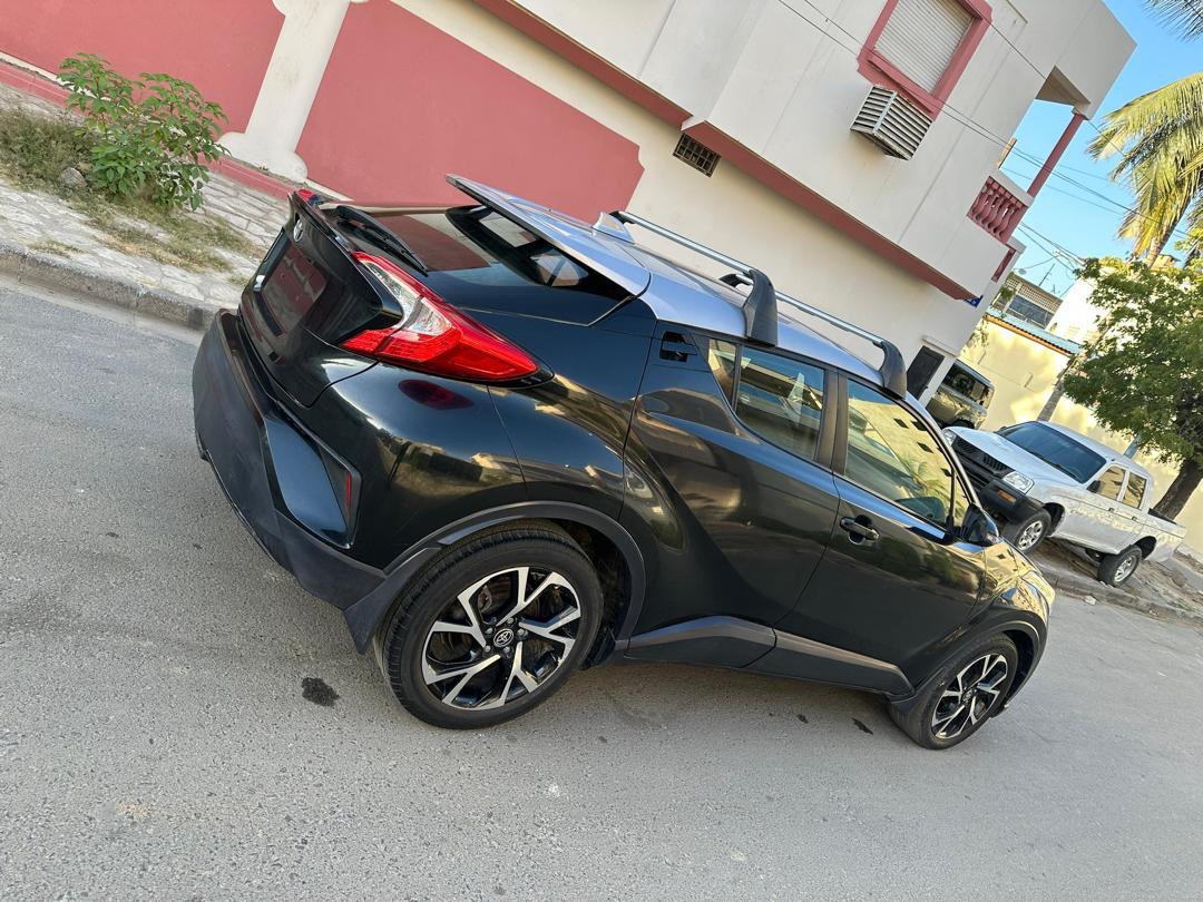 Toyota C-HR 2019 – Essence Hybride Automatique, Version Europe, 60 000 km, Déjà Immatriculé