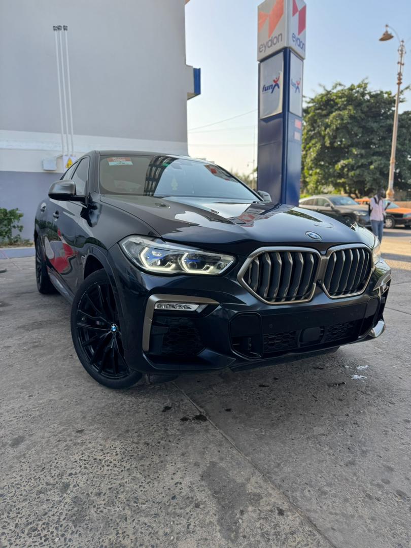 BMW X6 M50i Sport 2022 – Essence Automatique 6 Cylindres Turbo, Cuir Marron, Caméra 360°, Full Options