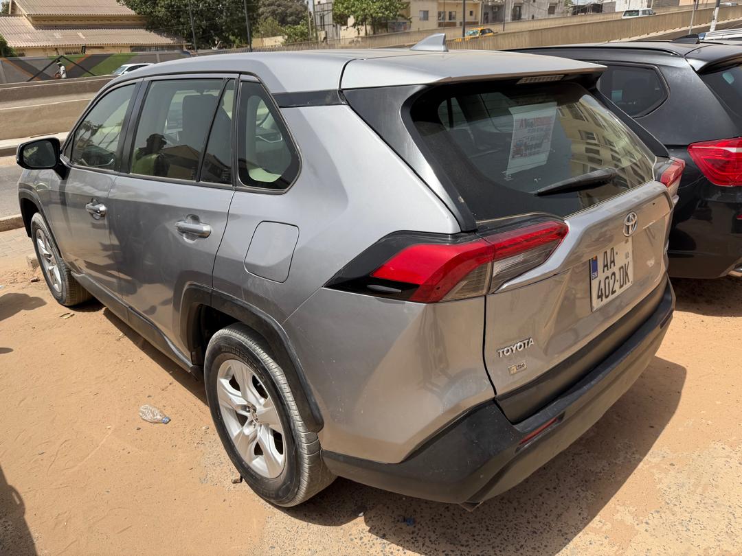 Toyota RAV4 2021 By CFAO – Essence Automatique, 65 000 km, Déjà Immatriculé