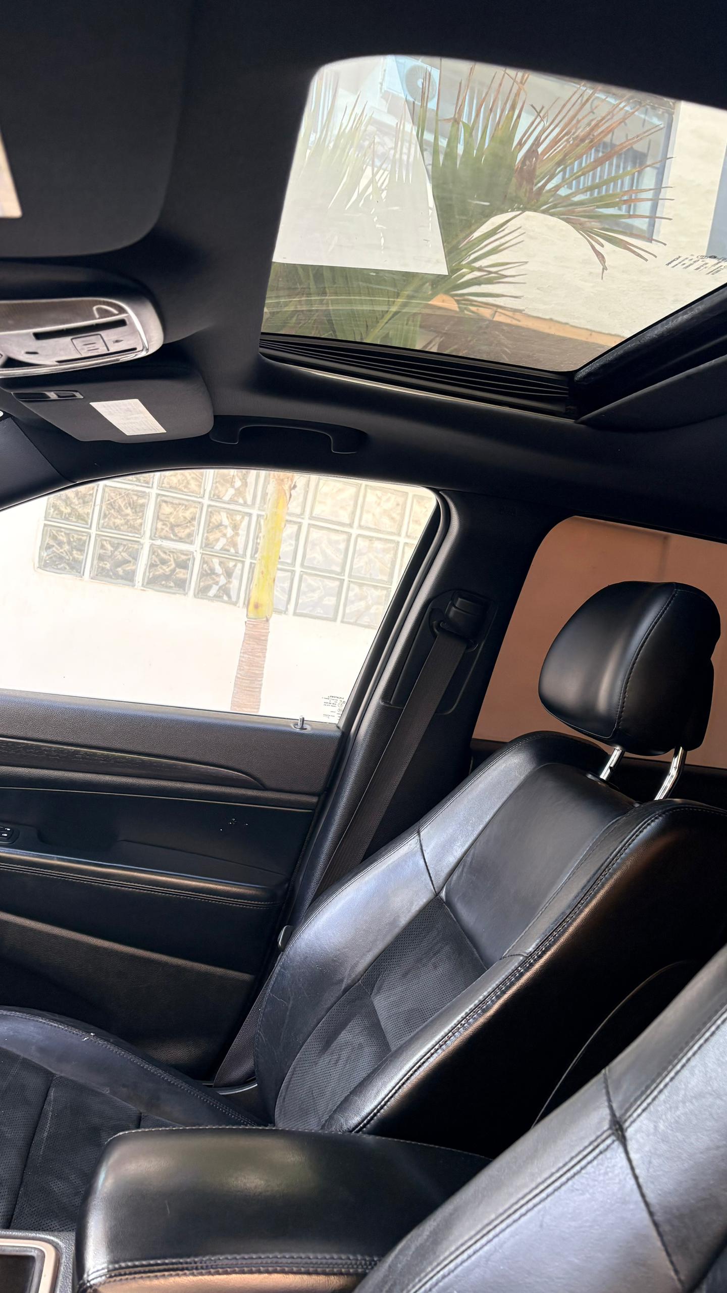 Jeep Grand Cherokee Limited 2016 – Essence Automatique 4x4, Intérieur Cuir, Double Toit Panoramique, Full Options