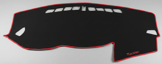 Tapis de Tableau de Bord Hyundai Tucson 2018 – Velours Noir, Liseré Rouge, Sur-Mesure, Anti-UV